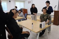 서영대학교 뷰티아트과 미용봉사 사진 4.JPG