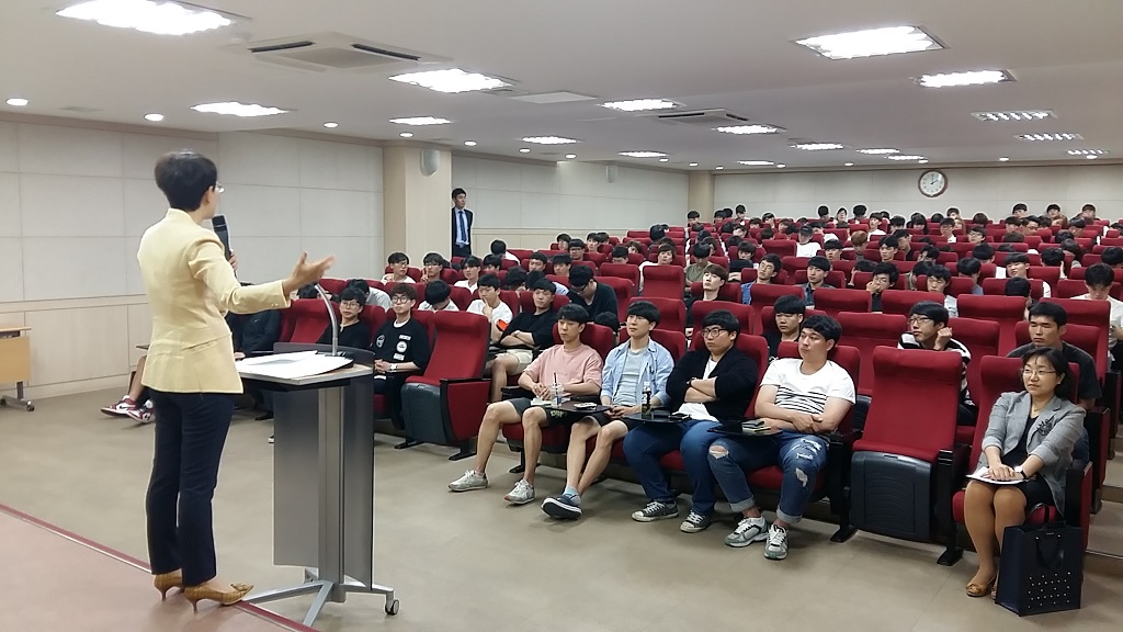 설명회2016.jpg