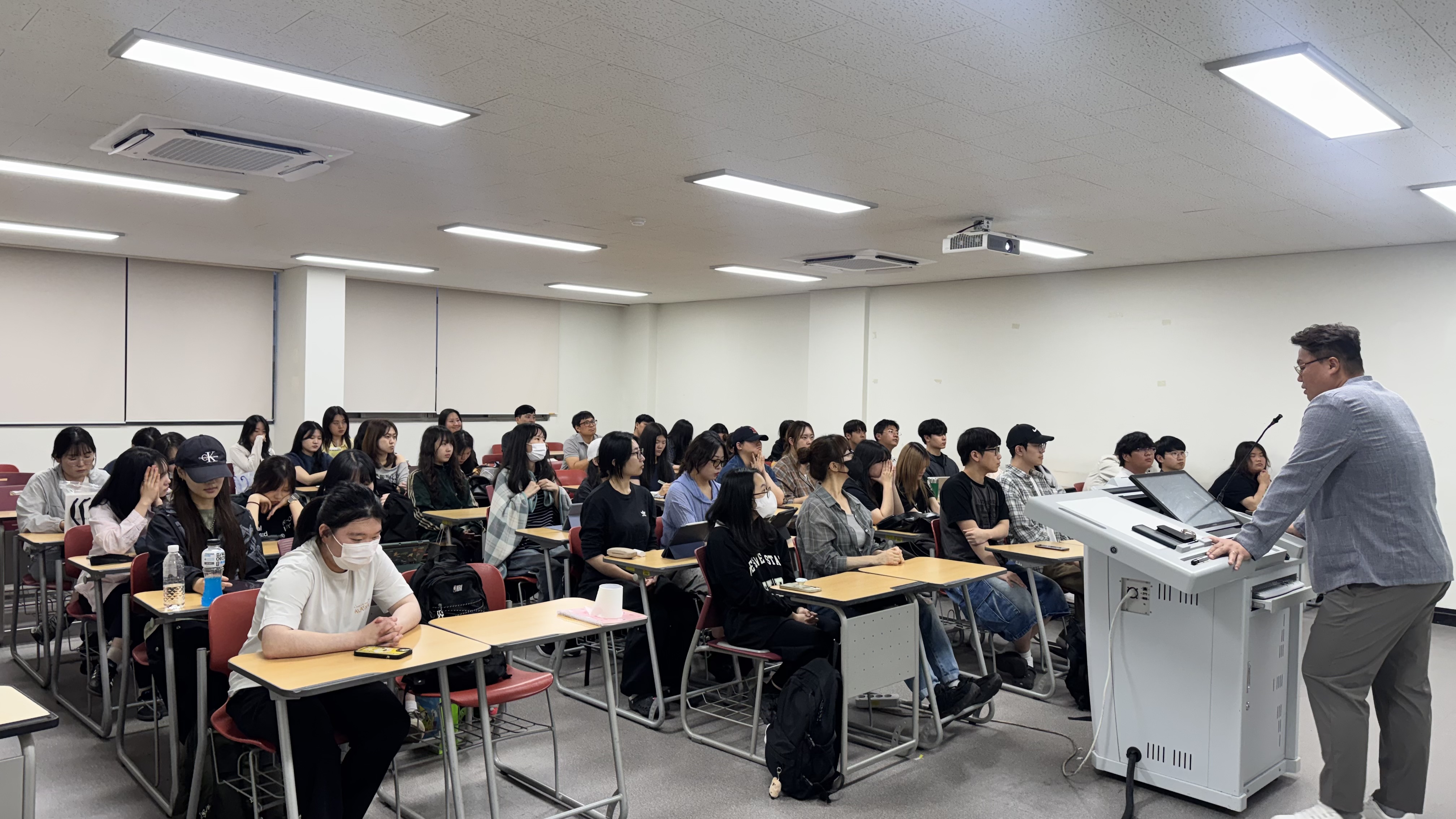 2026년 서영대학교 대학원 "산업체 인사 초청 특강" 개최 상세정보 페이지로 이동하기