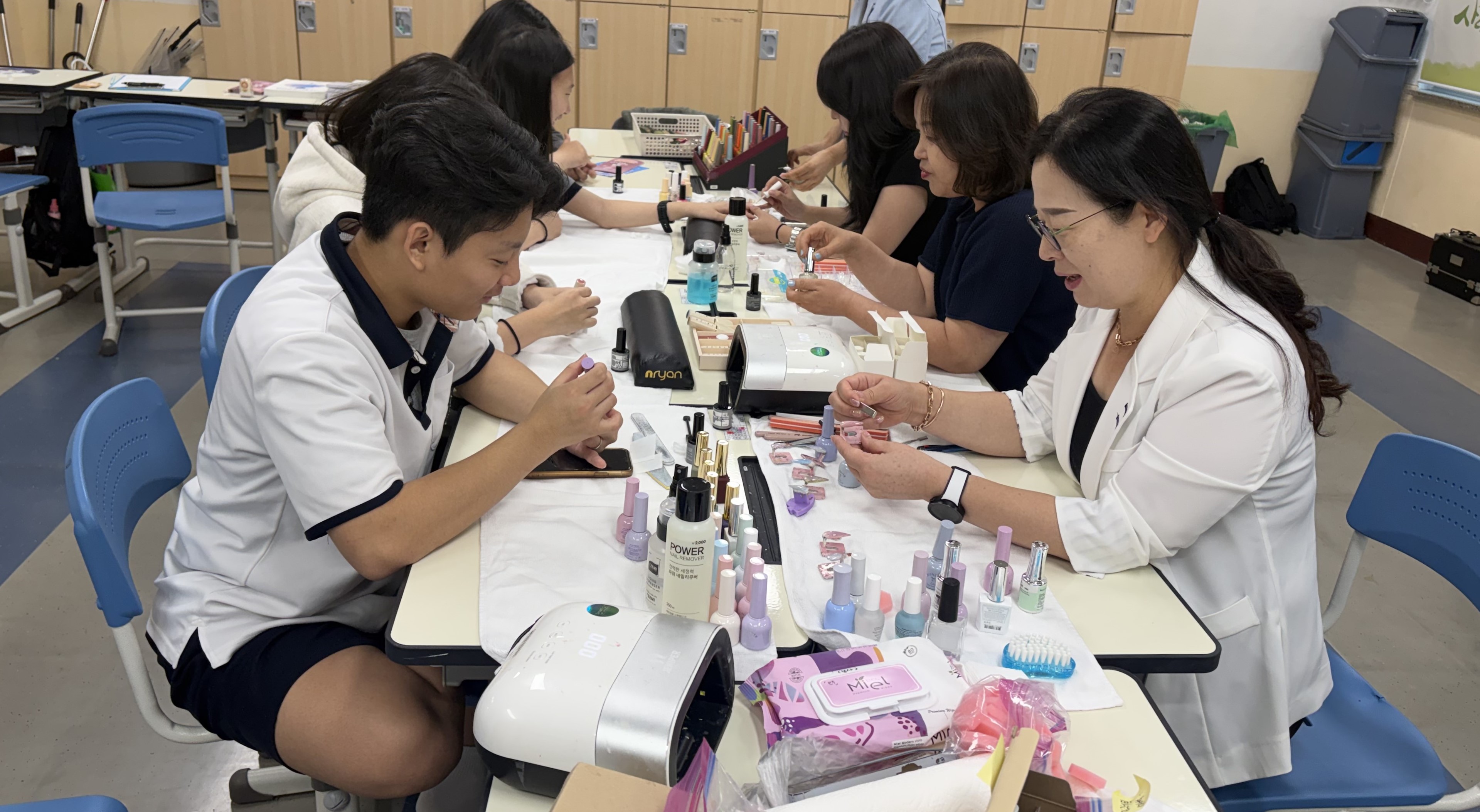 앵커사업단, 동일미래과학고 축제 연계 ‘진로·직업 체험 부스’ 운영 상세정보 페이지로 이동하기